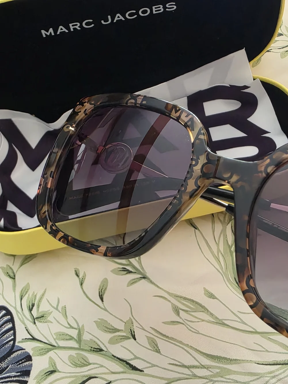 NWOT Marc Jacobs MARC 727/S Signature Logo Print Square Sunglasses Gold CAT 3